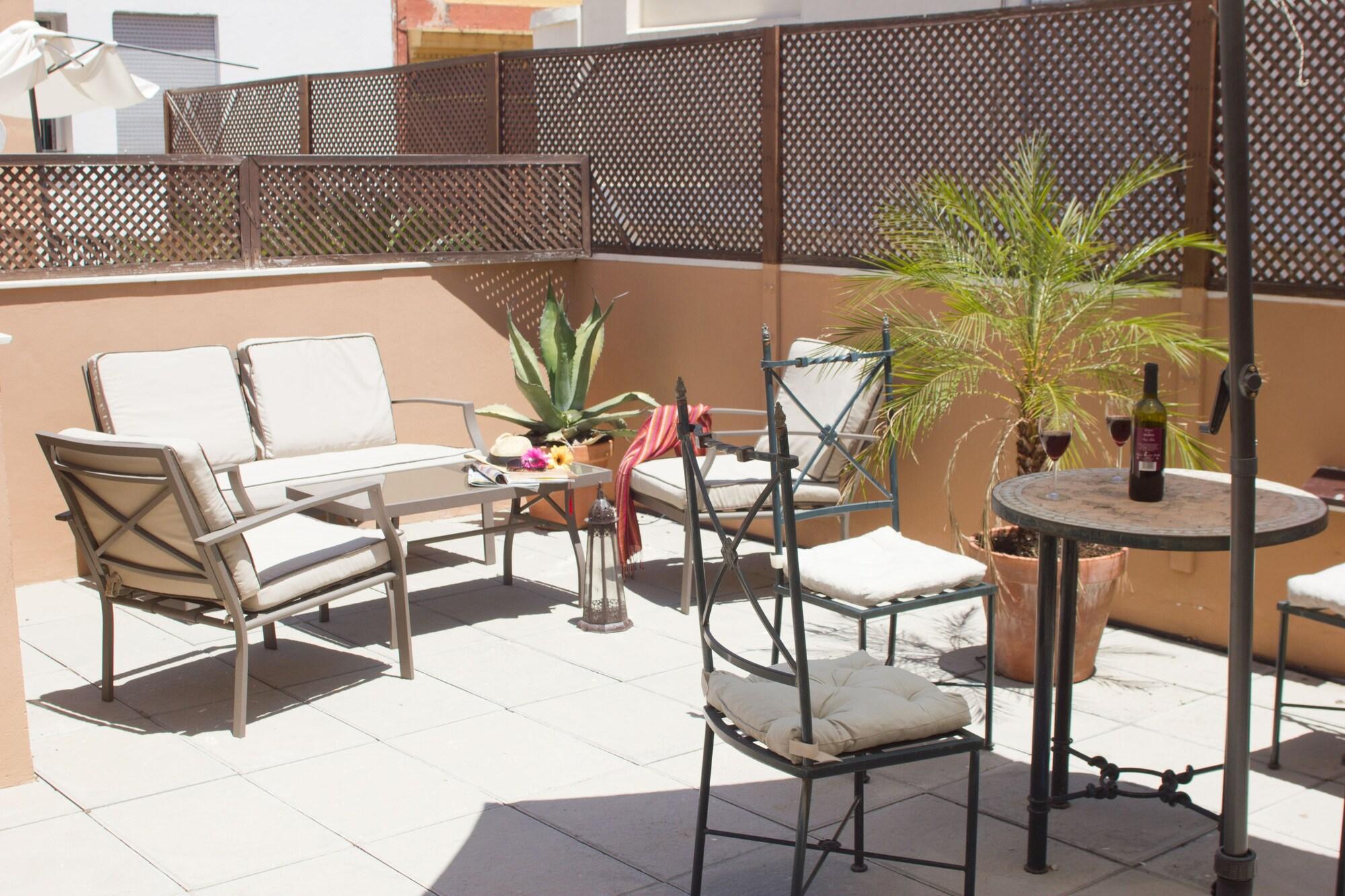 Life Apartments Giralda Suites Sevilla Exterior foto