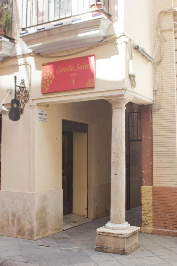 Life Apartments Giralda Suites Sevilla Exterior foto